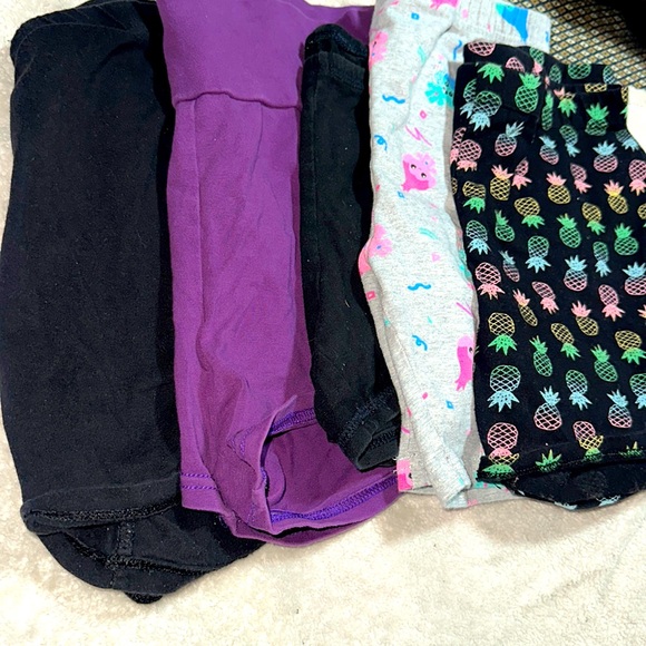 Girls lot of shorts size large - Picture 1 of 2
